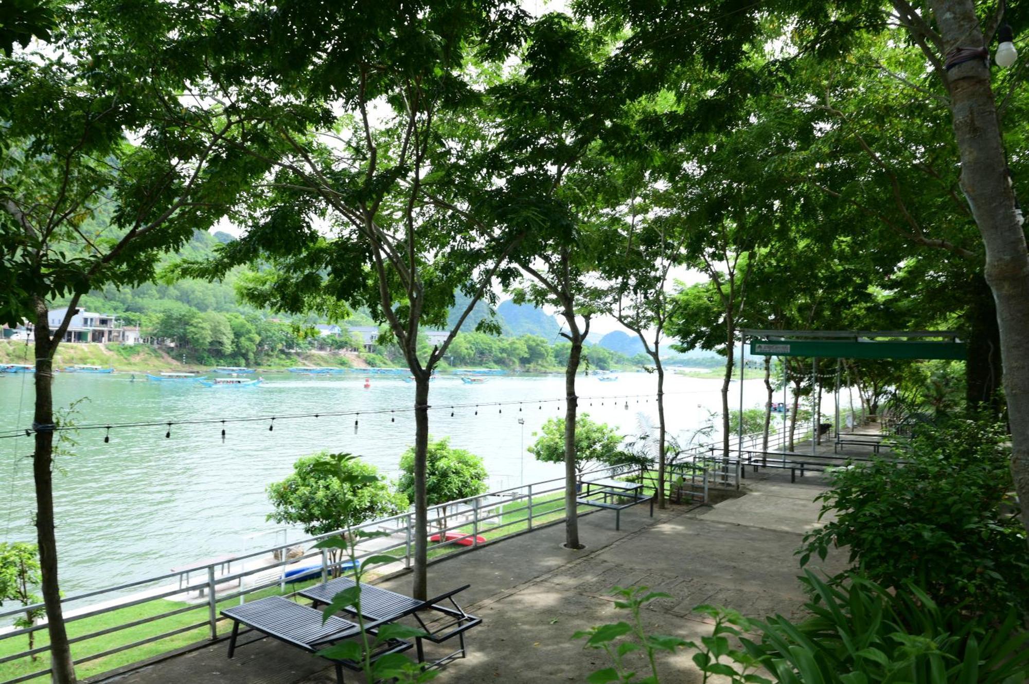 Restful River Bungalow Phong Nha Esterno foto