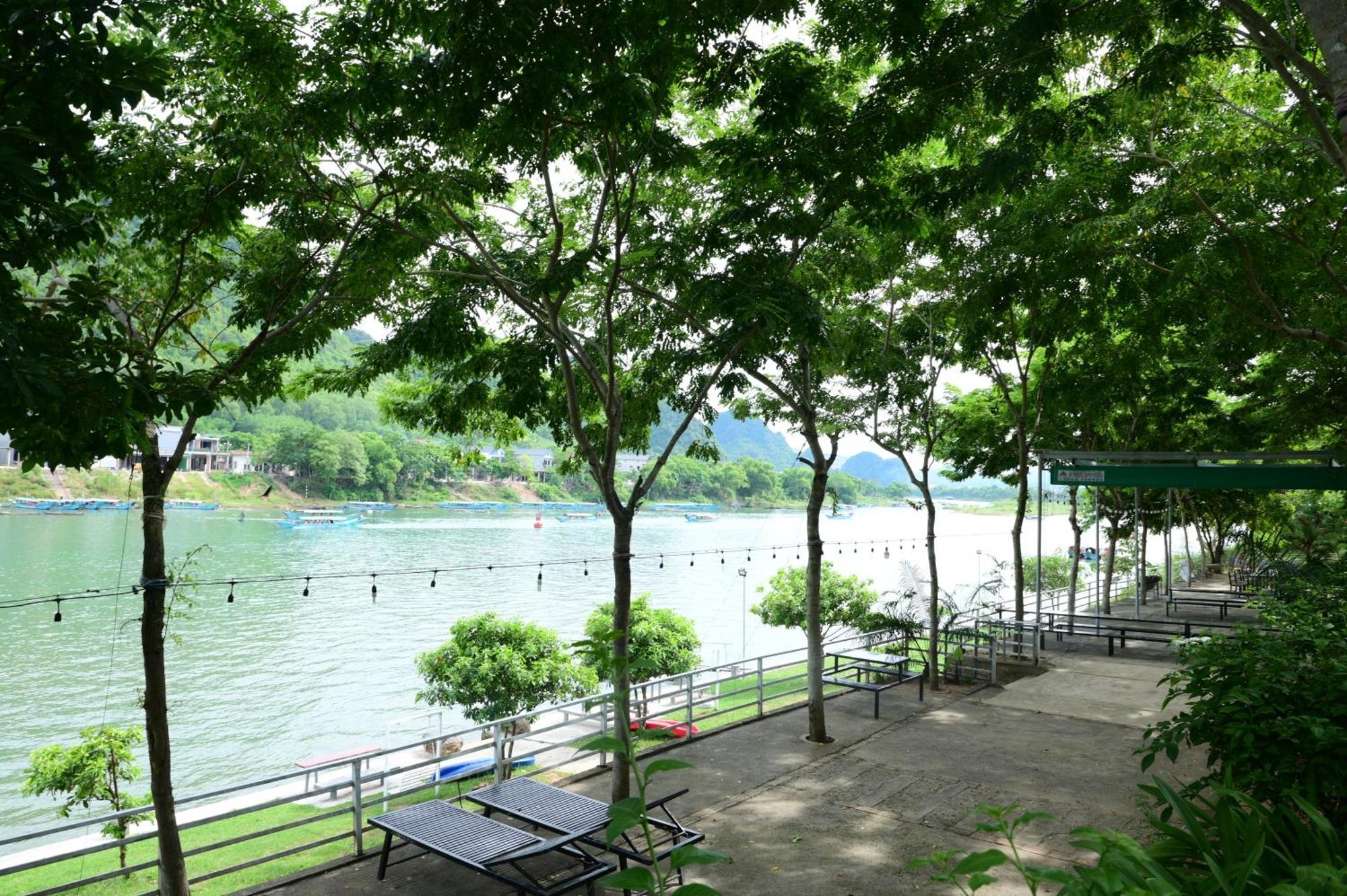 Restful River Bungalow Phong Nha Esterno foto