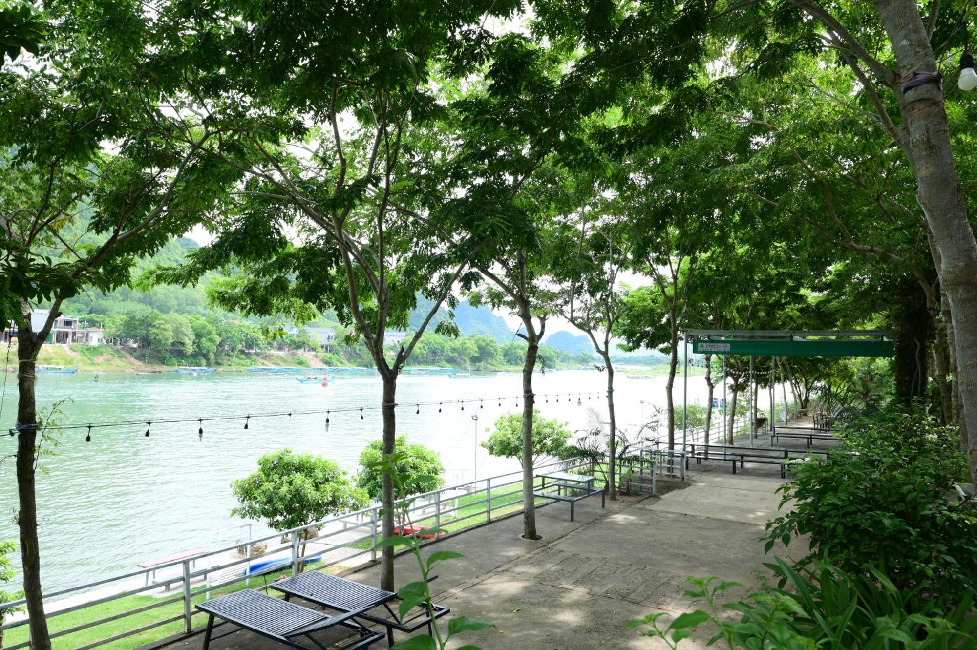 Restful River Bungalow Phong Nha Esterno foto